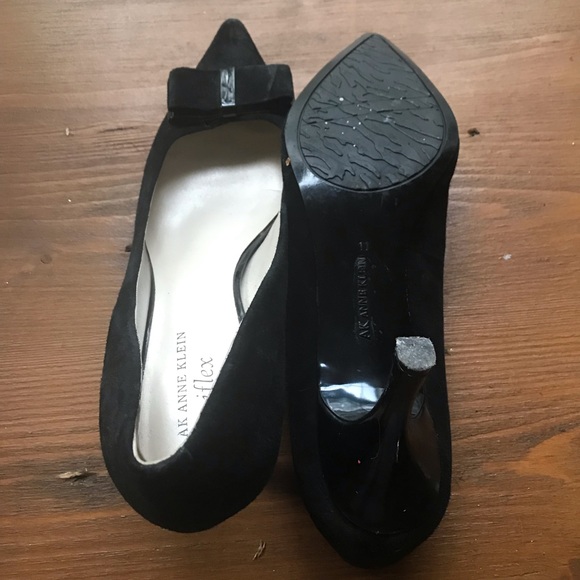 Suede kitten heels - Picture 4 of 4